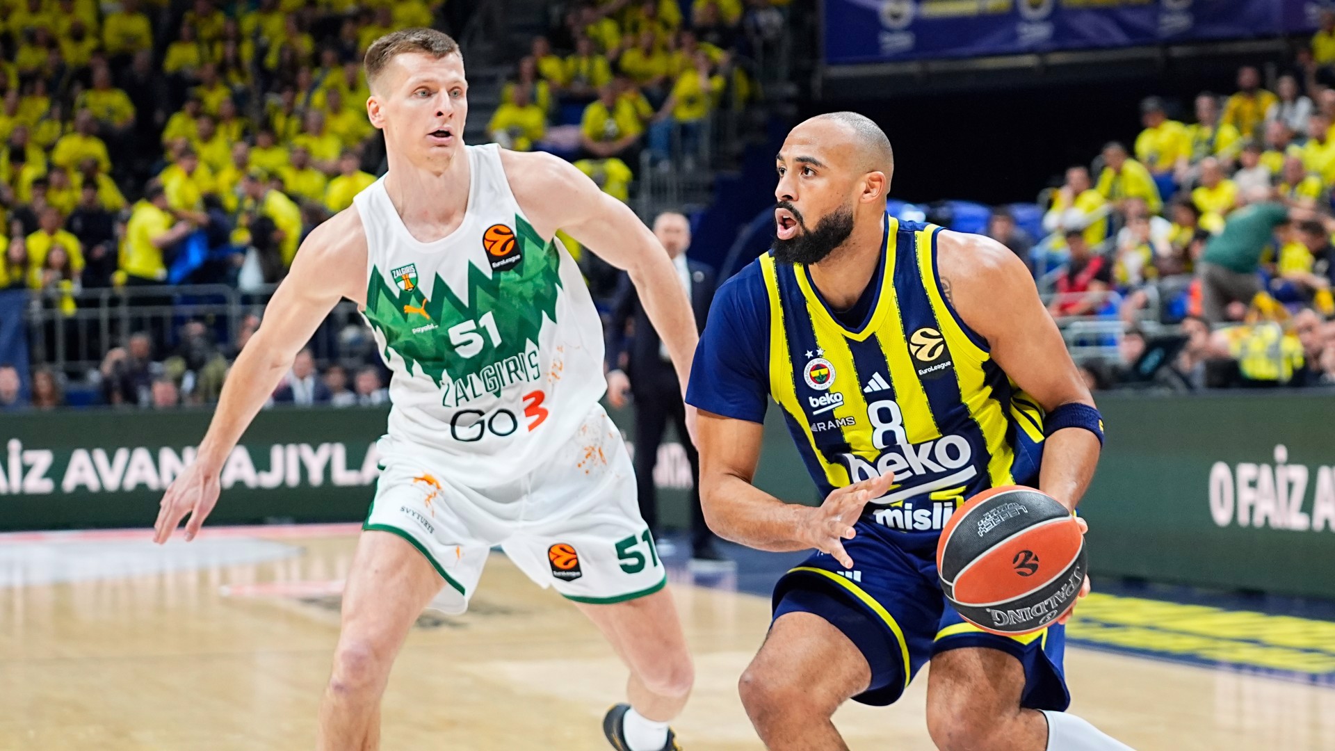 Fenerbahçe, Final Four için parkede