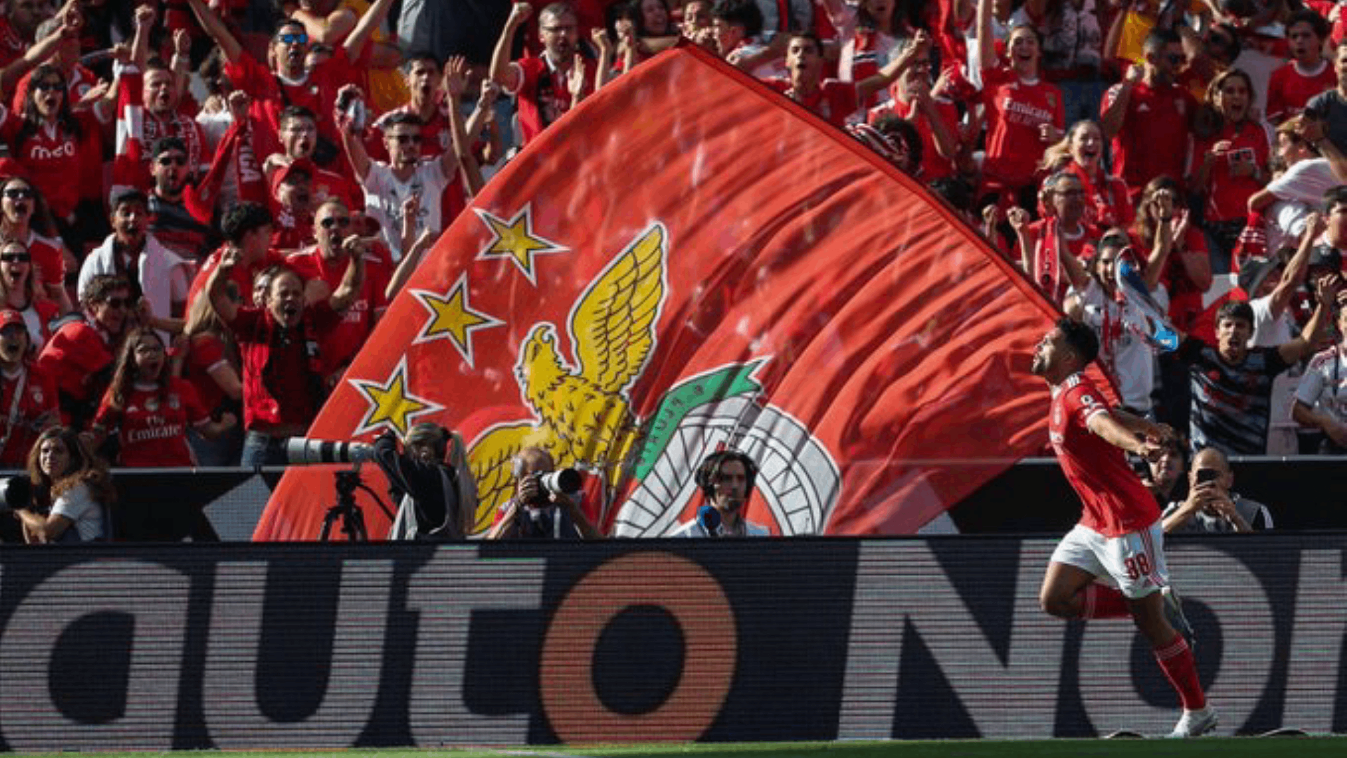 Benfica devient champion du Portugal