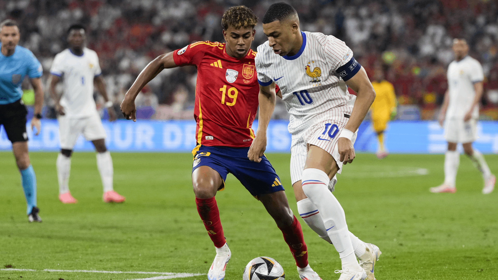 Les Bleus battus en demi-finale par la Roja