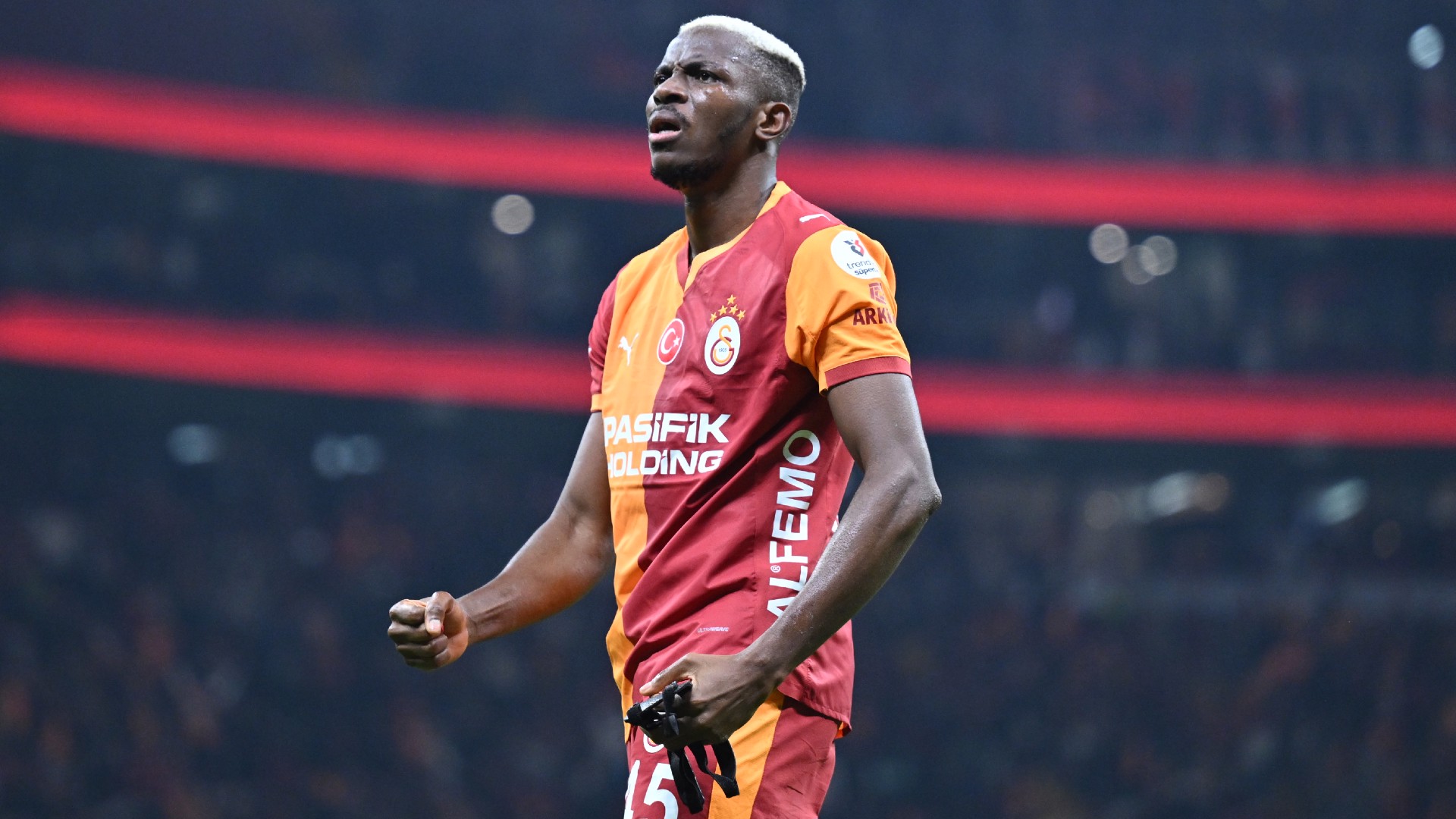 Osimhen, cezalı duruma düştü