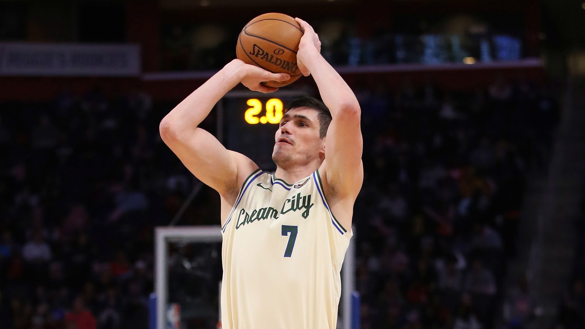 Ersan'ın takımı Bucks, Furkan'ın ekibi 76ers'ı yendi