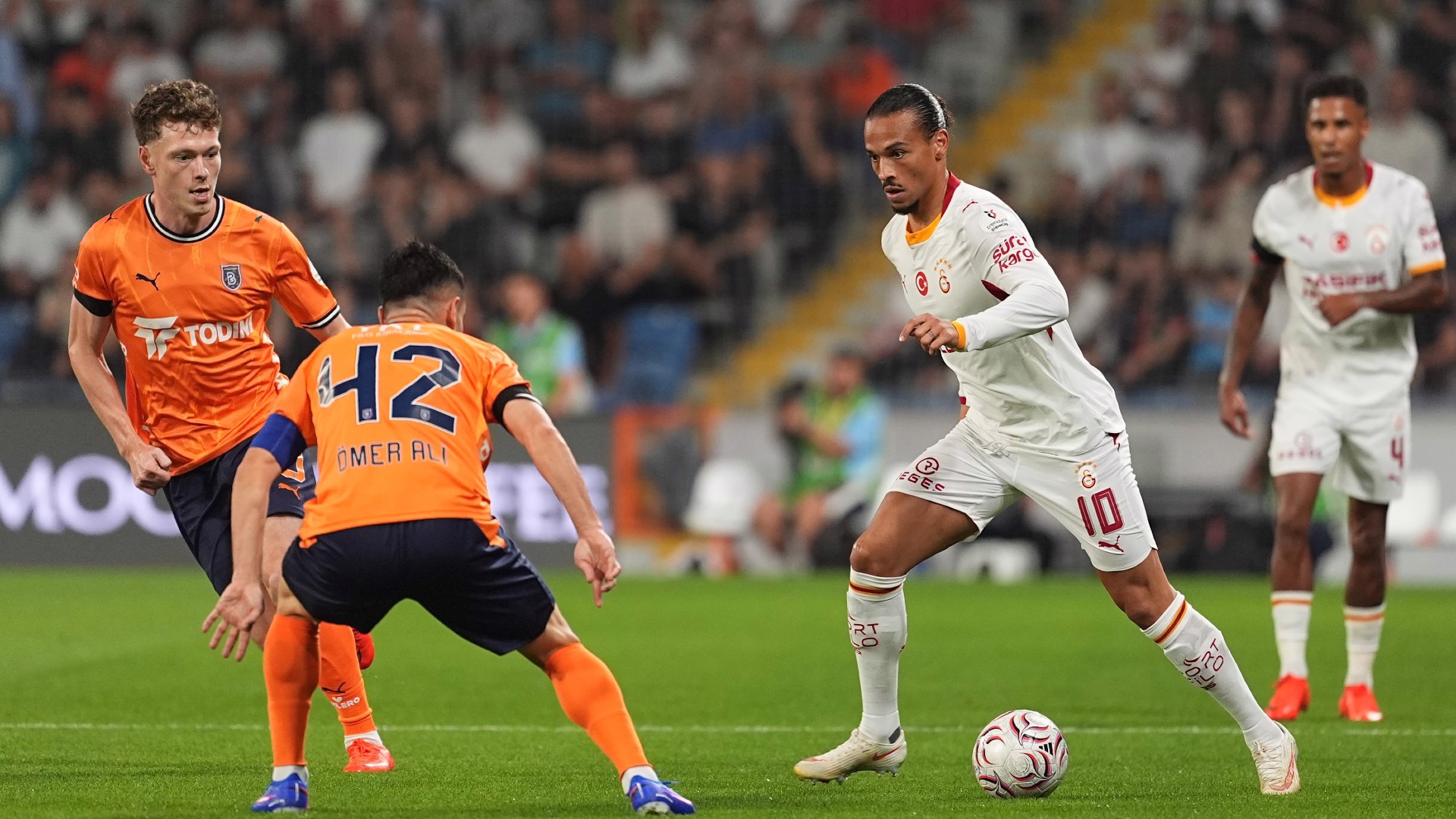 G.Saray, Başakşehir'i 5 golle yendi