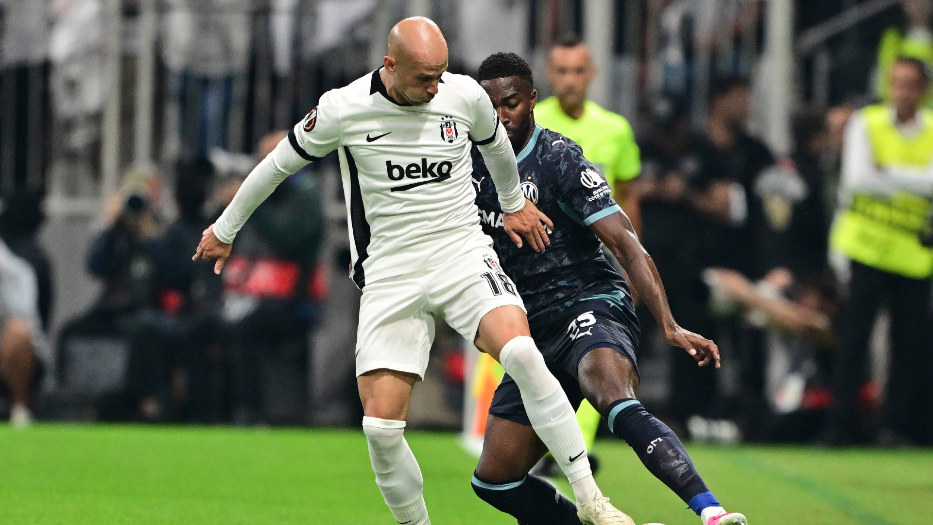 Yazarların Beşiktaş yorumları
