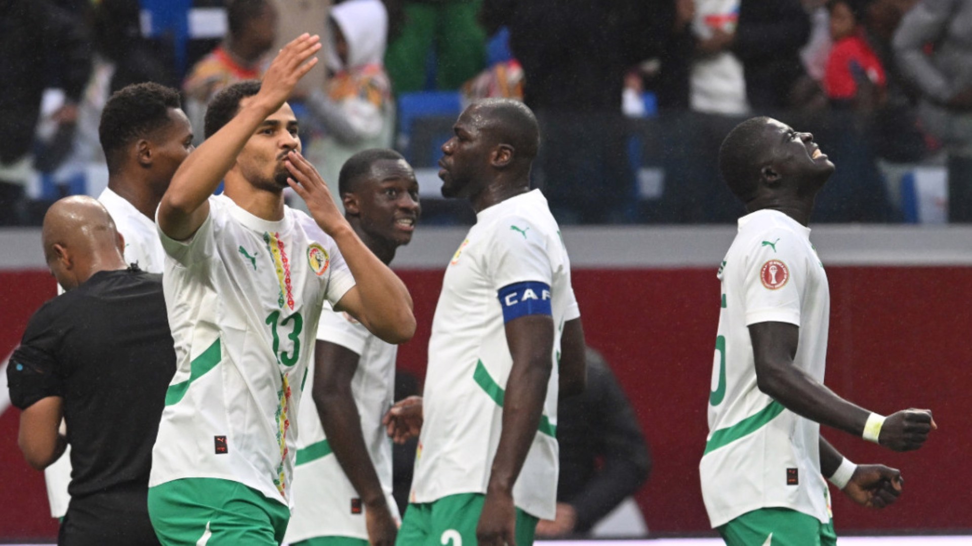 Le Sénégal s’offre le Mali et file en...