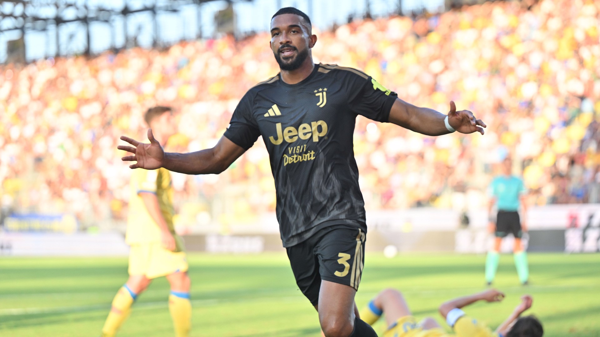 Juventus, Frosinone'u mağlup etti