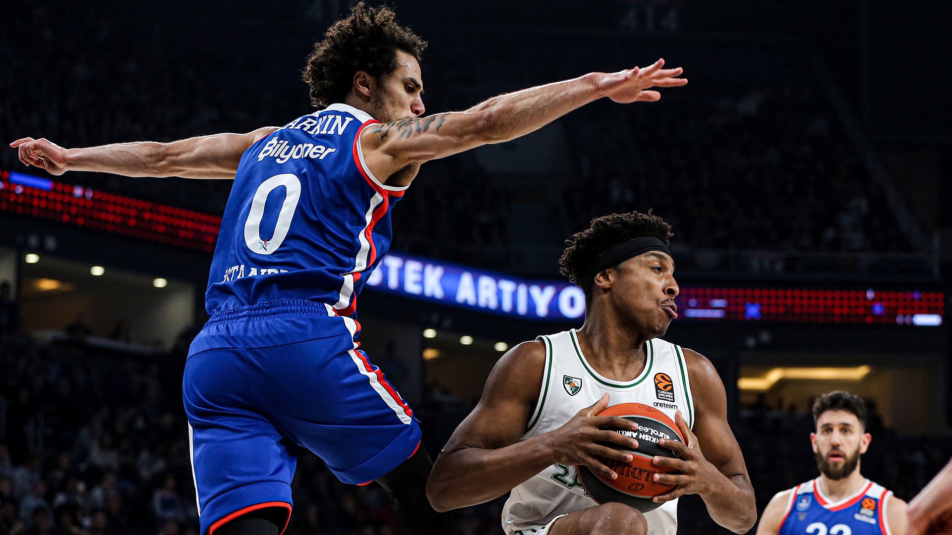 Anadolu Efes, EuroLeague tarihine geçti