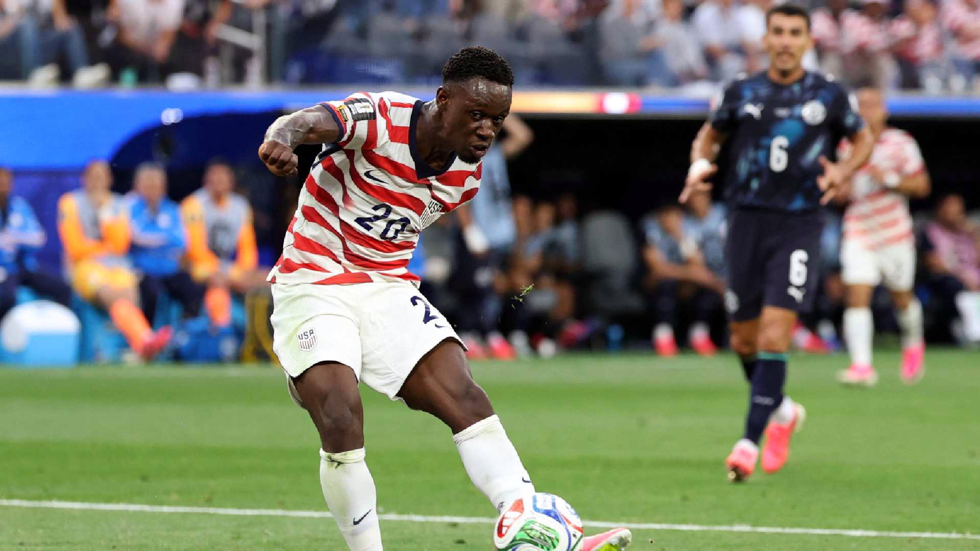 Les USA s'imposent facilement contre le...