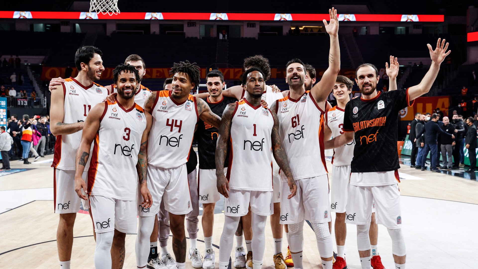 G.Saray ve Tofaş son 16'da