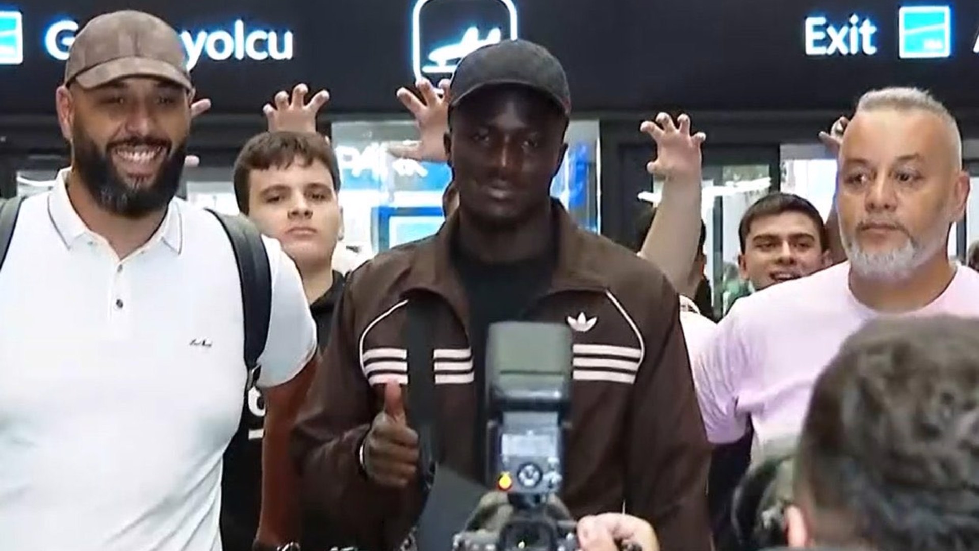 Ouattara, Beşiktaş için İstanbul'da