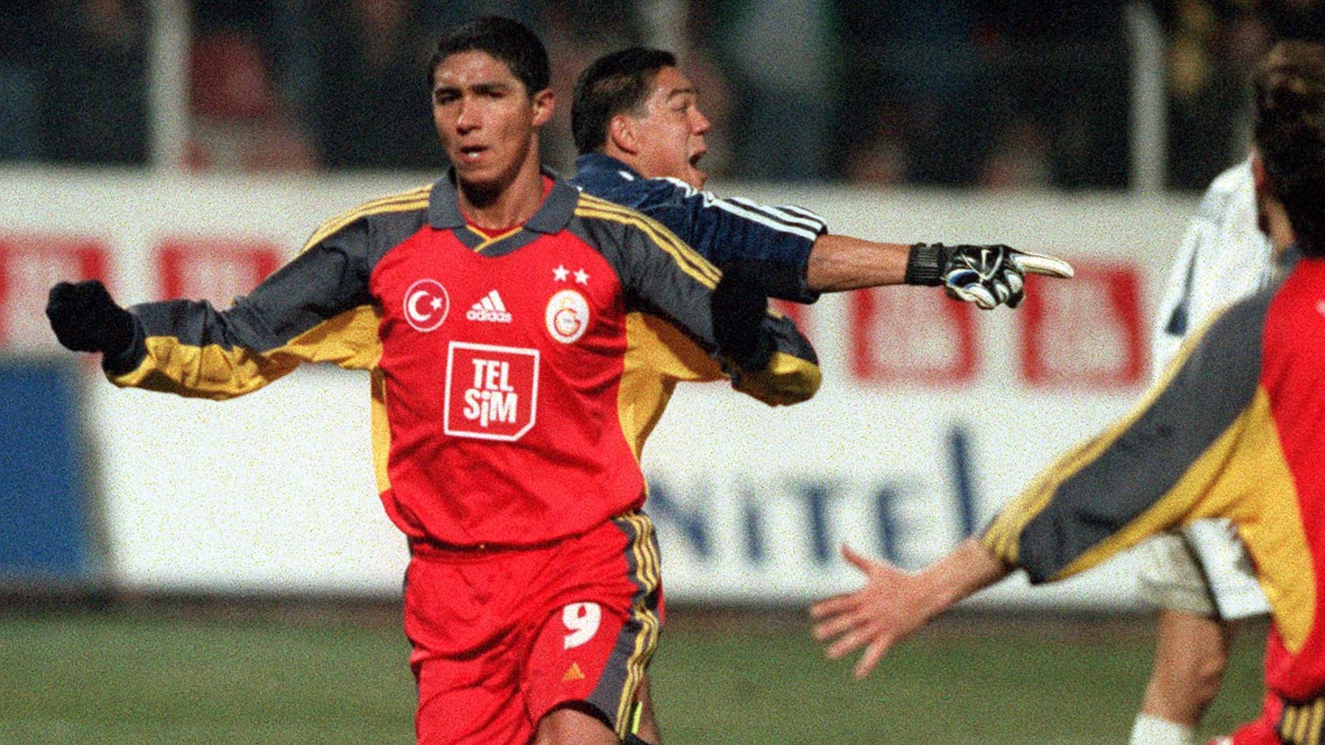 G.Saray ve Sporting forması giyenler