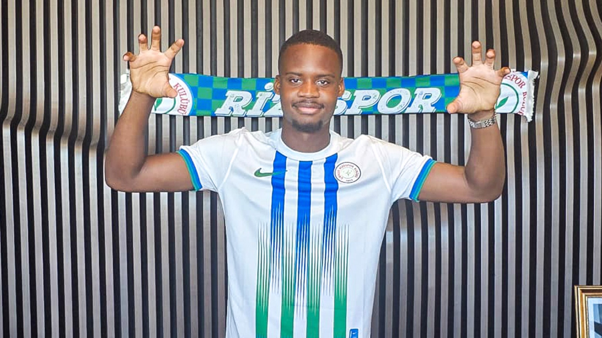Rizespor'dan savunmaya iki takviye
