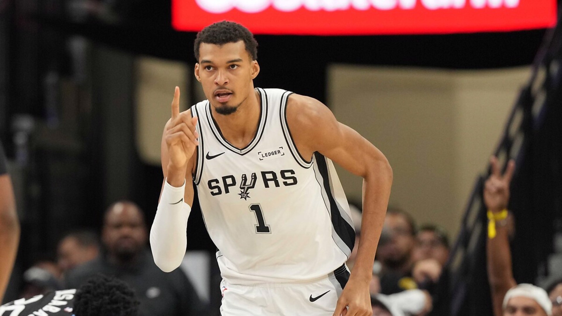 Spurs seriye denge getirdi