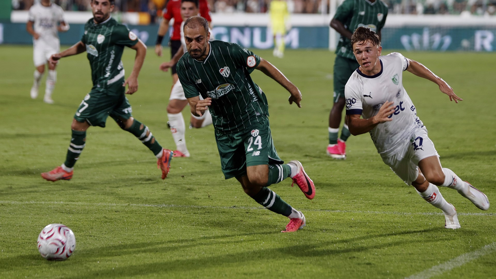 Bursaspor galibiyetle başladı
