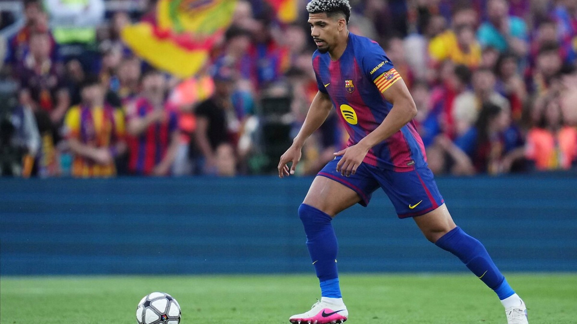 Araujo, Liverpool için kontrolden geçecek