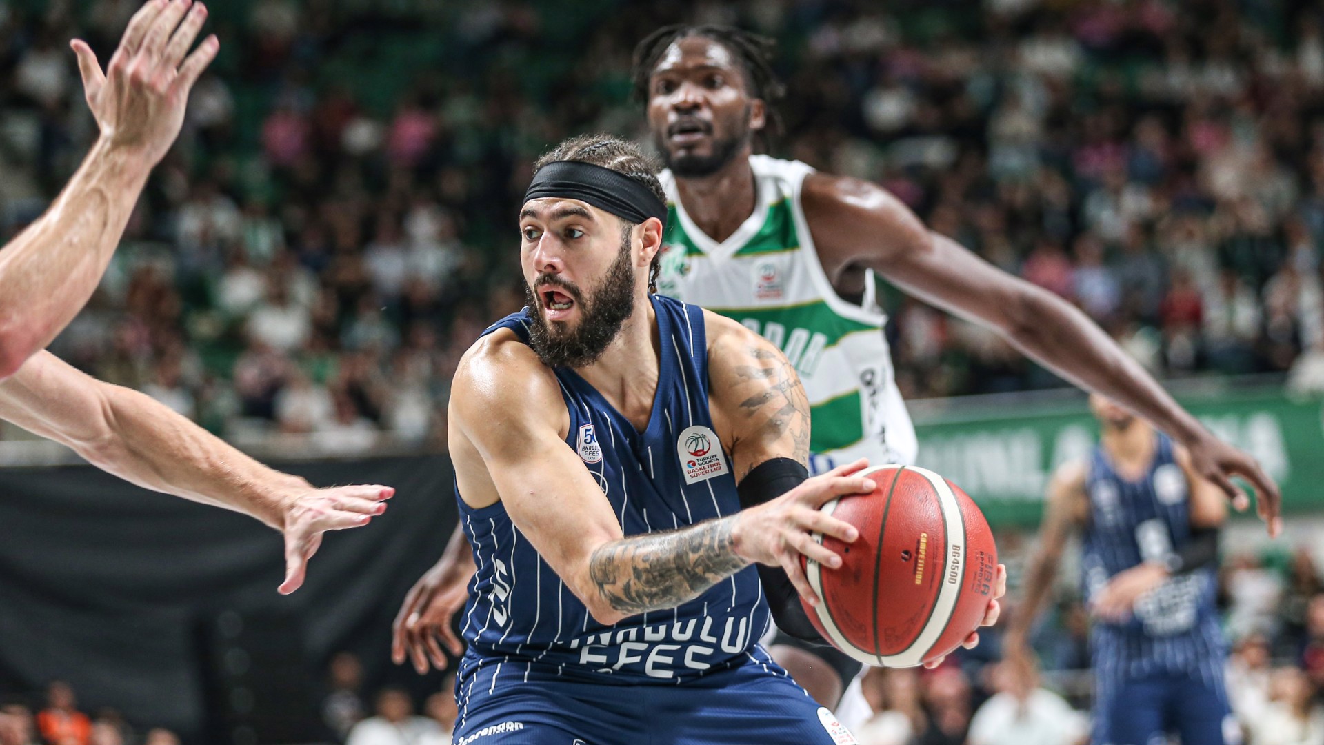 Anadolu Efes'ten 2'de 2