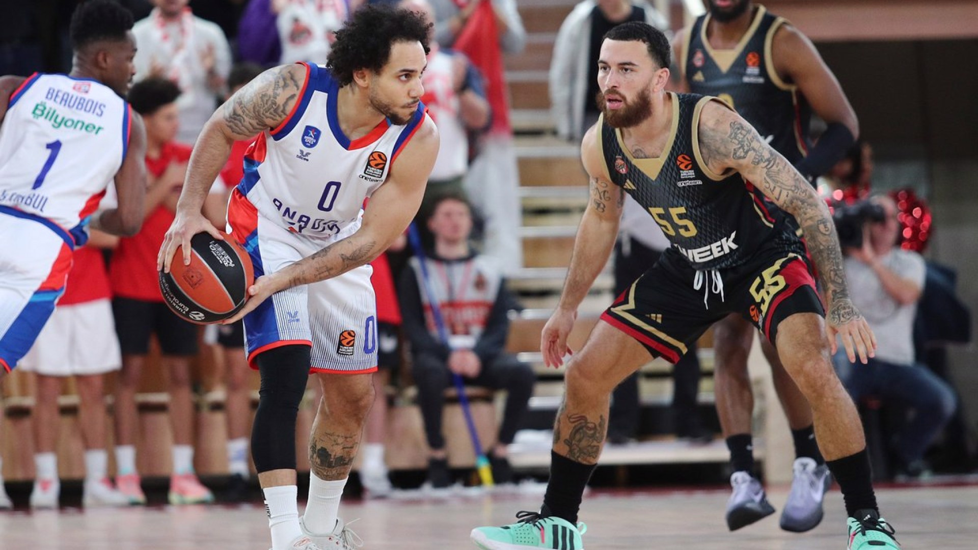 Anadolu Efes, Monaco'yu yıktı