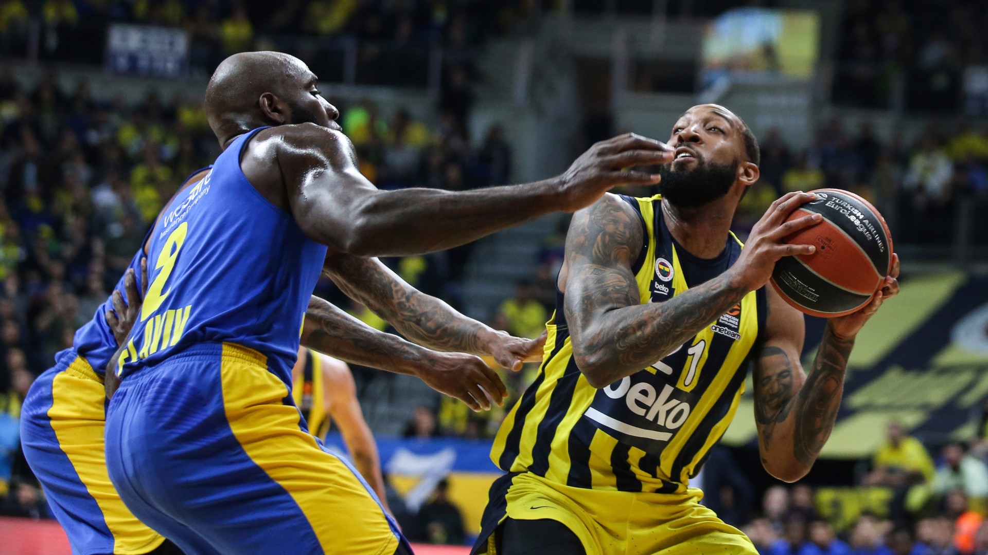 Fenerbahçe Beko son saniyede teslim oldu