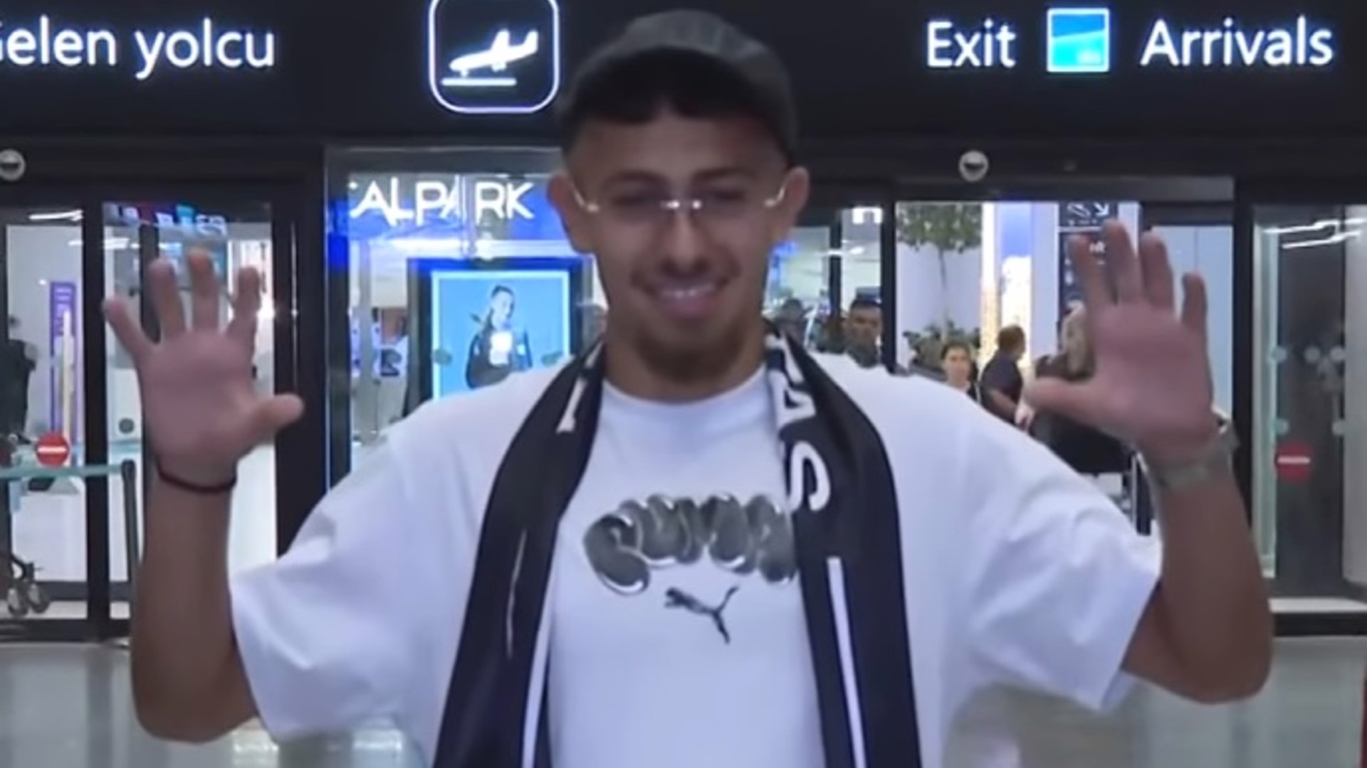 İlhan Fakılı, Beşiktaş için İstanbul'da