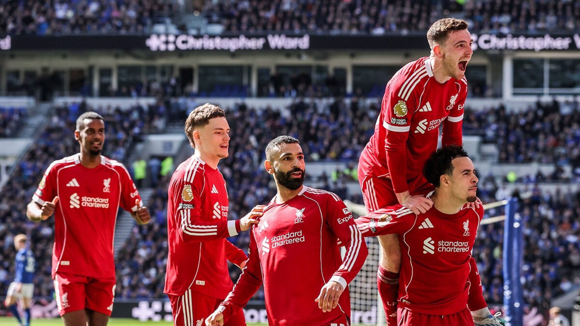 Liverpool, Anfield'da 3 golle galip