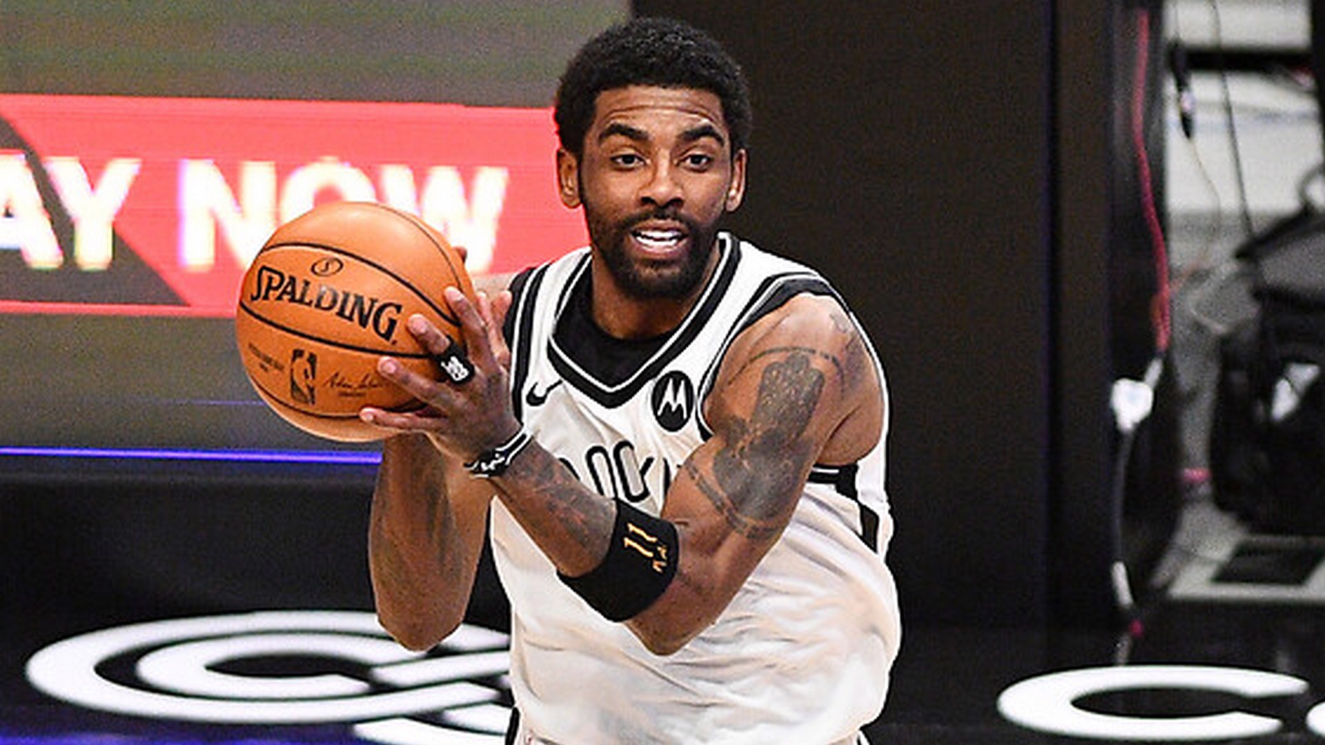 Kyrie Irving'e aşı engeli!