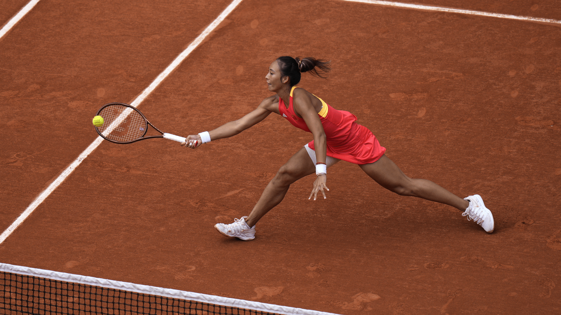 Qinwen Zheng remporte la médaille d'or en battant Donna Vekic en finale