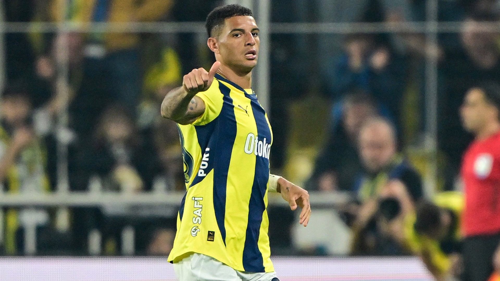 Fenerbahçe'de Carlos kampa katılacak