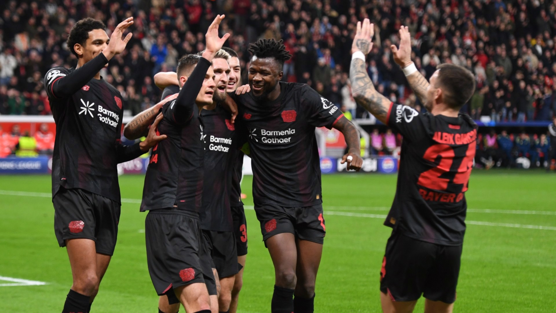 Leverkusen, Bayern'i geride bıraktı