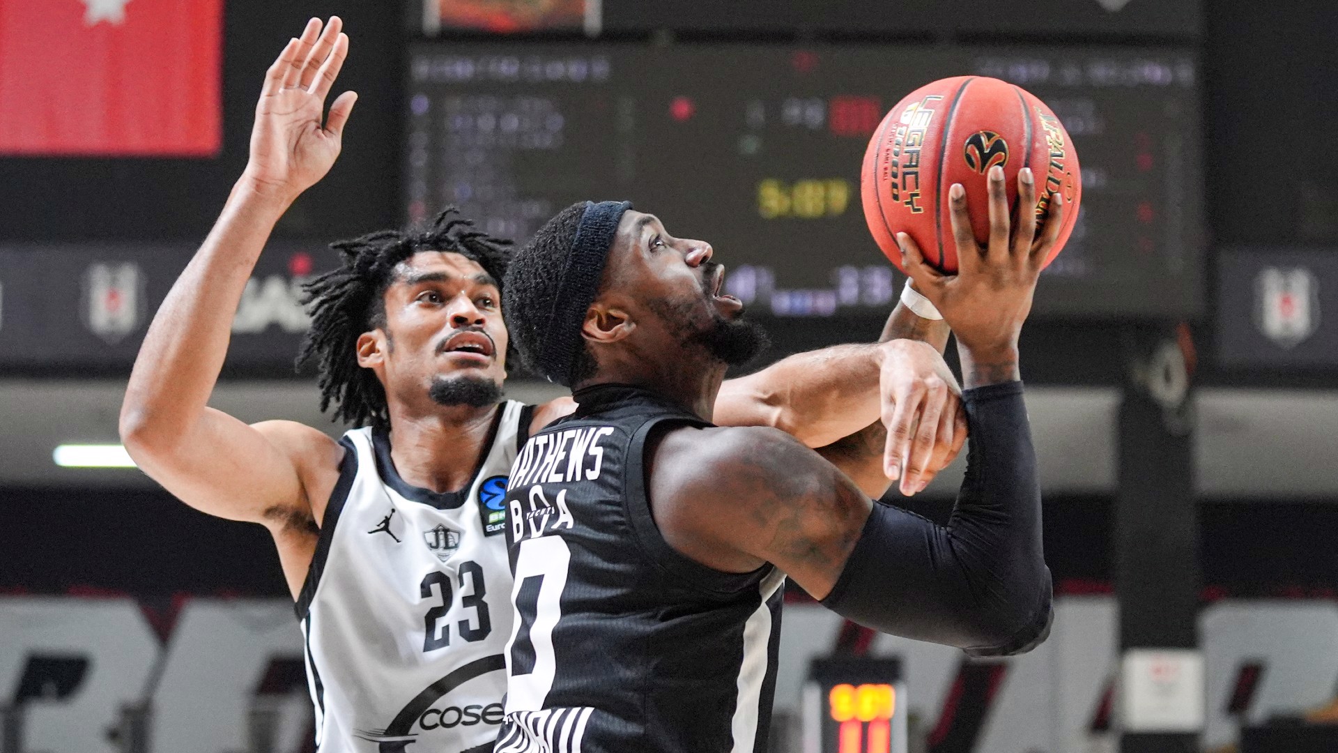 Beşiktaş 30 sayı farkla kazandı