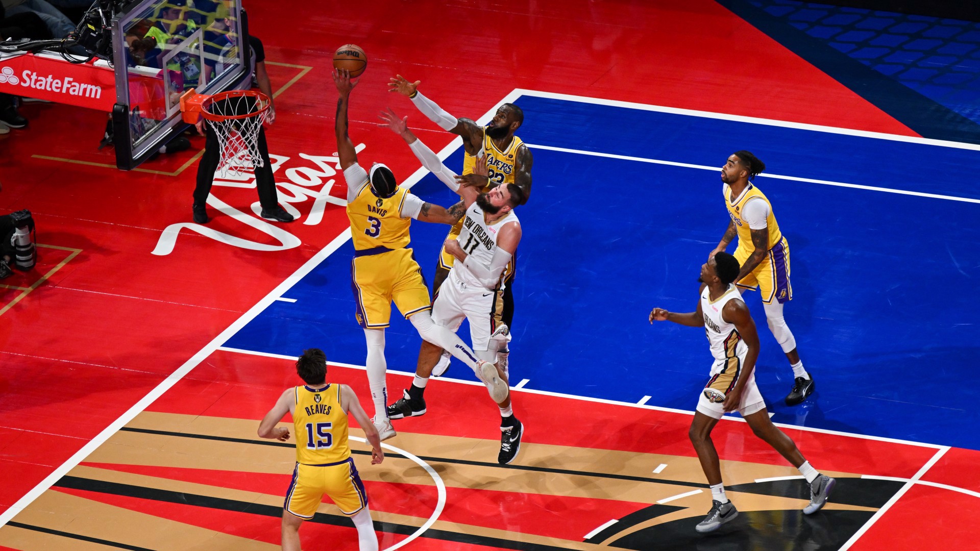 Lakers ve Pacers finale yükseldi