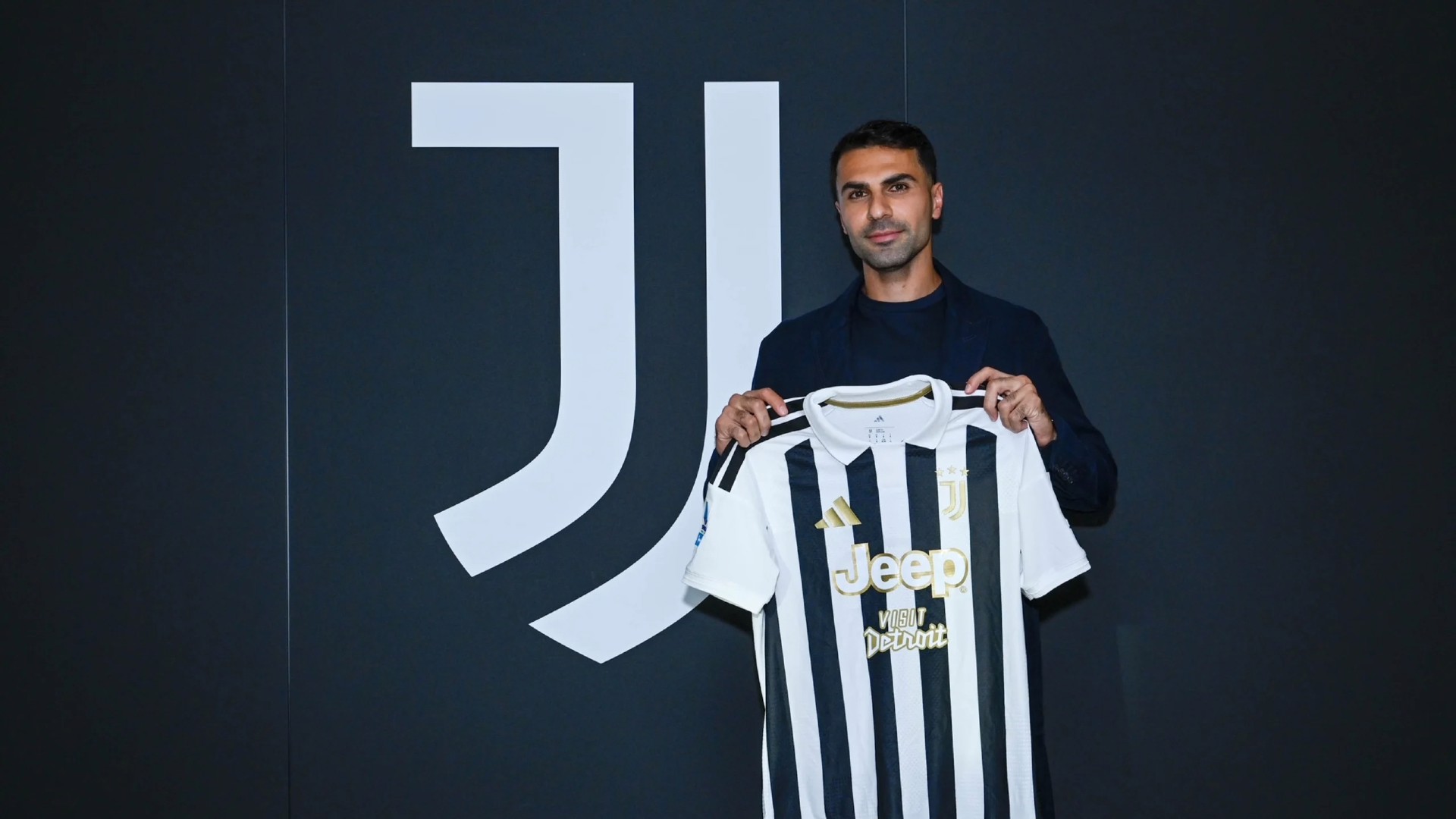 Juventus, Zeki Çelik'i açıkladı