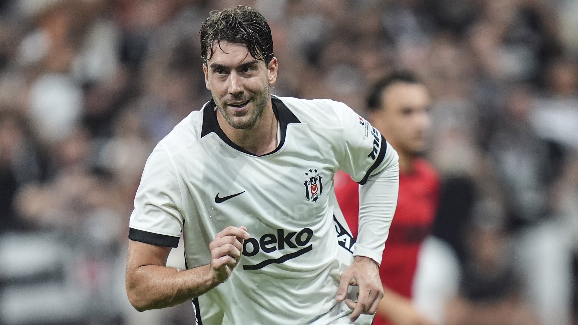 Vlahovic defteri hat-trick'le açtı
