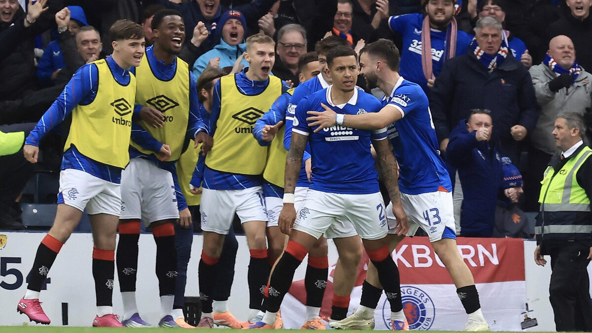 Rangers, Celtic'i 3 golle mağlup etti