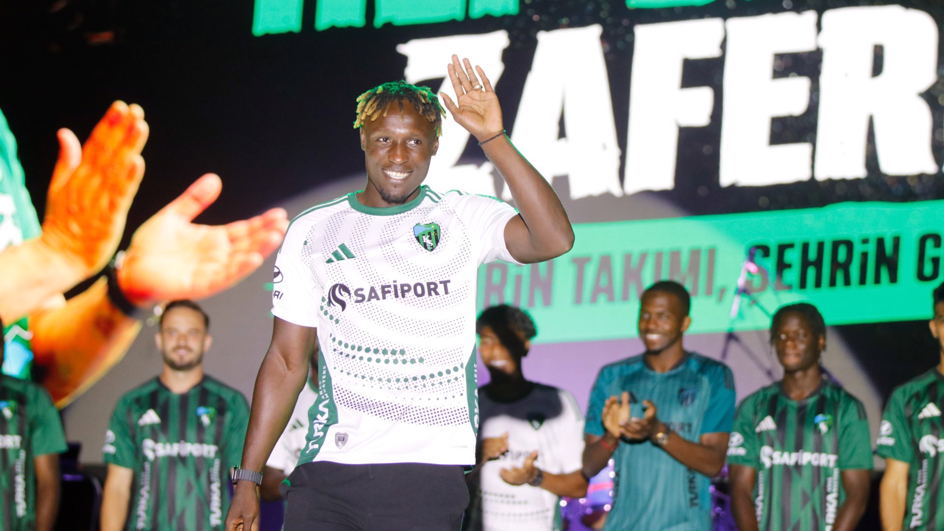 Kocaelispor yeni sezonu taraftarıyla açtı