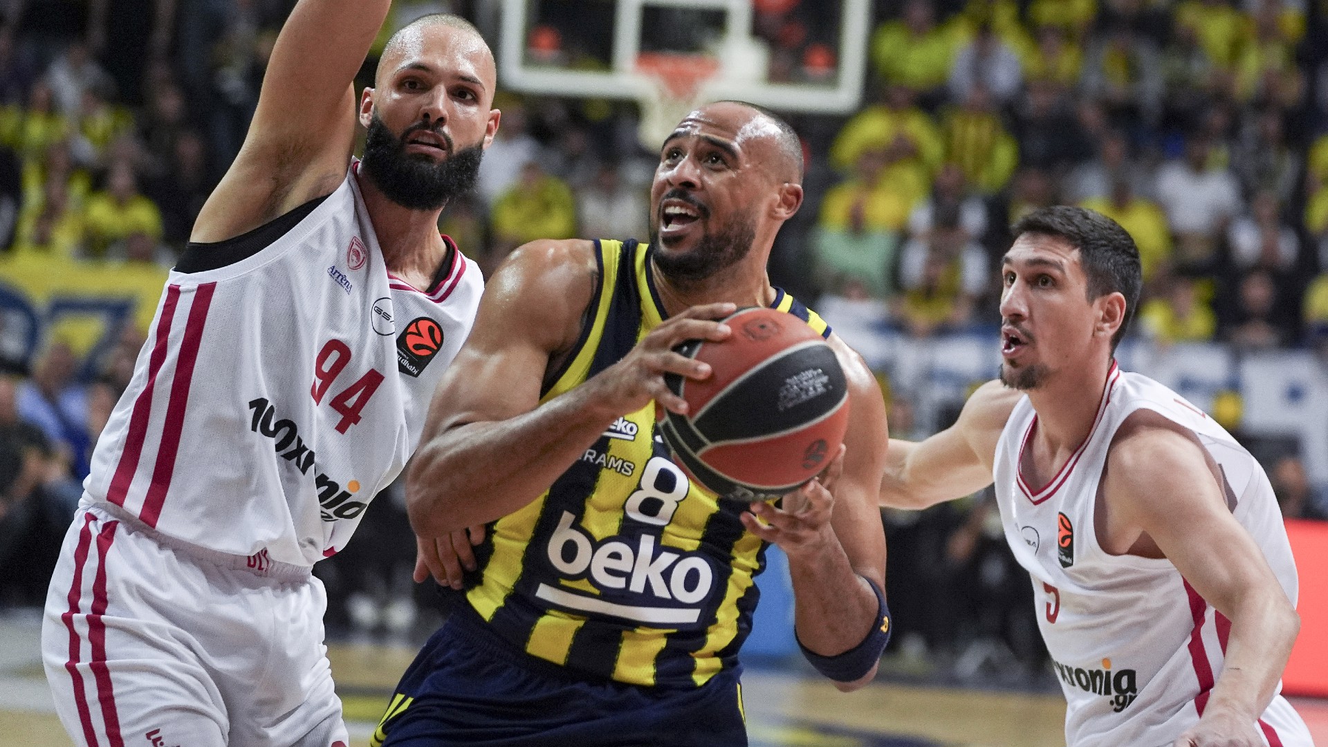 Fenerbahçe Beko, sahasında kazandı