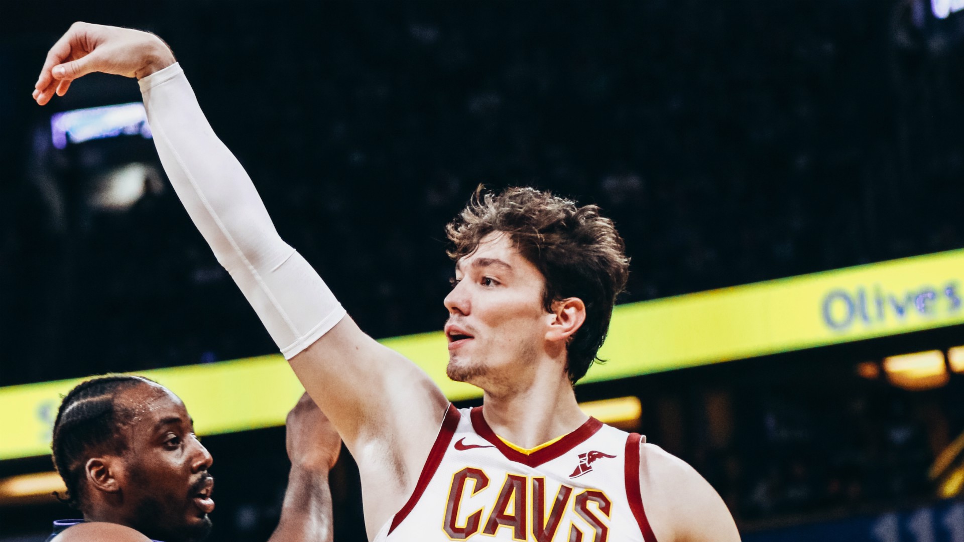Cedi Osman'dan depremzedelere büyük destek