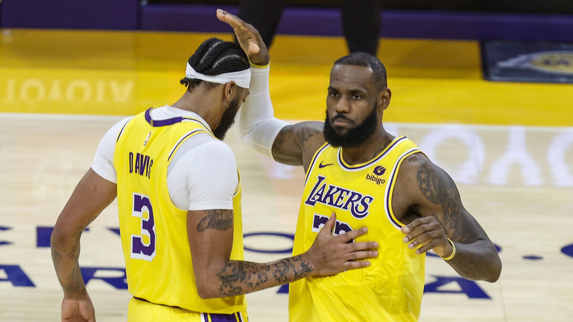 Lakers uzatmada kazandı