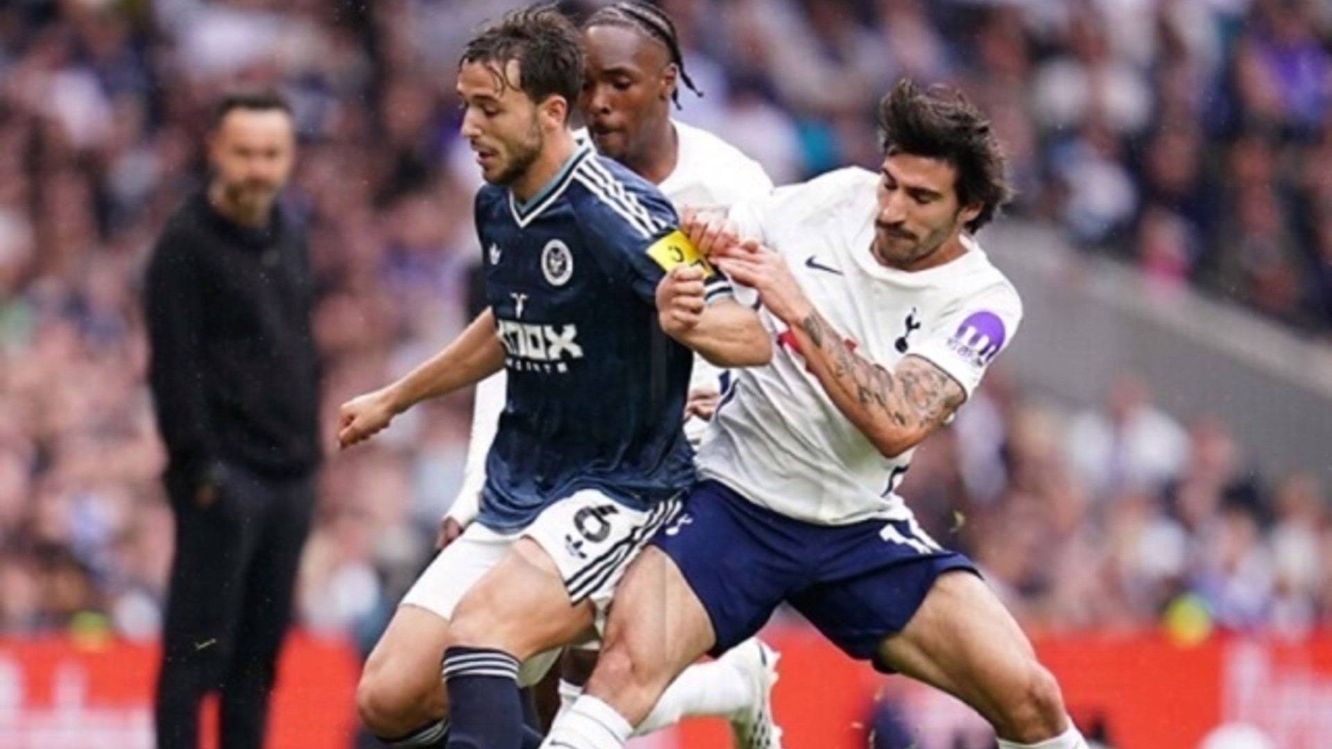Newcastle, Tottenham'ı 2 golle geçti