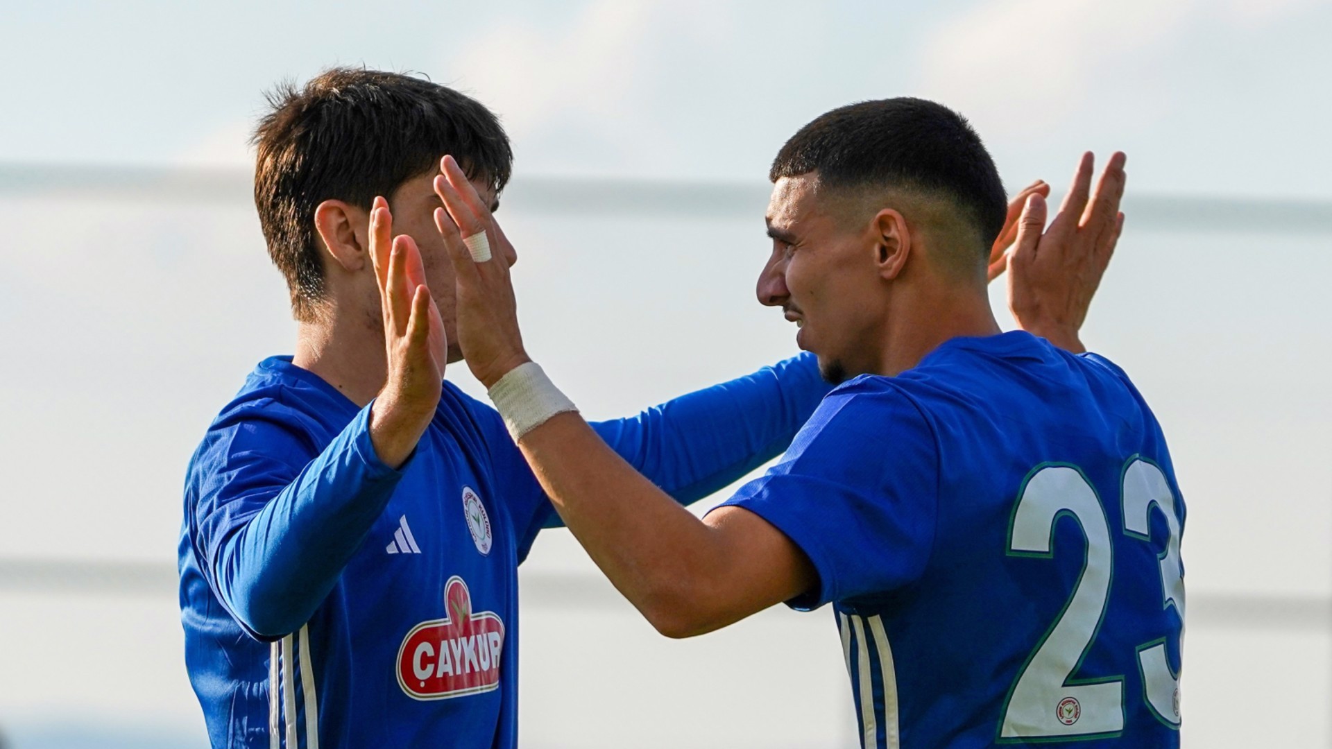 Rizespor, Dinamo Batum'u 3 golle geçti