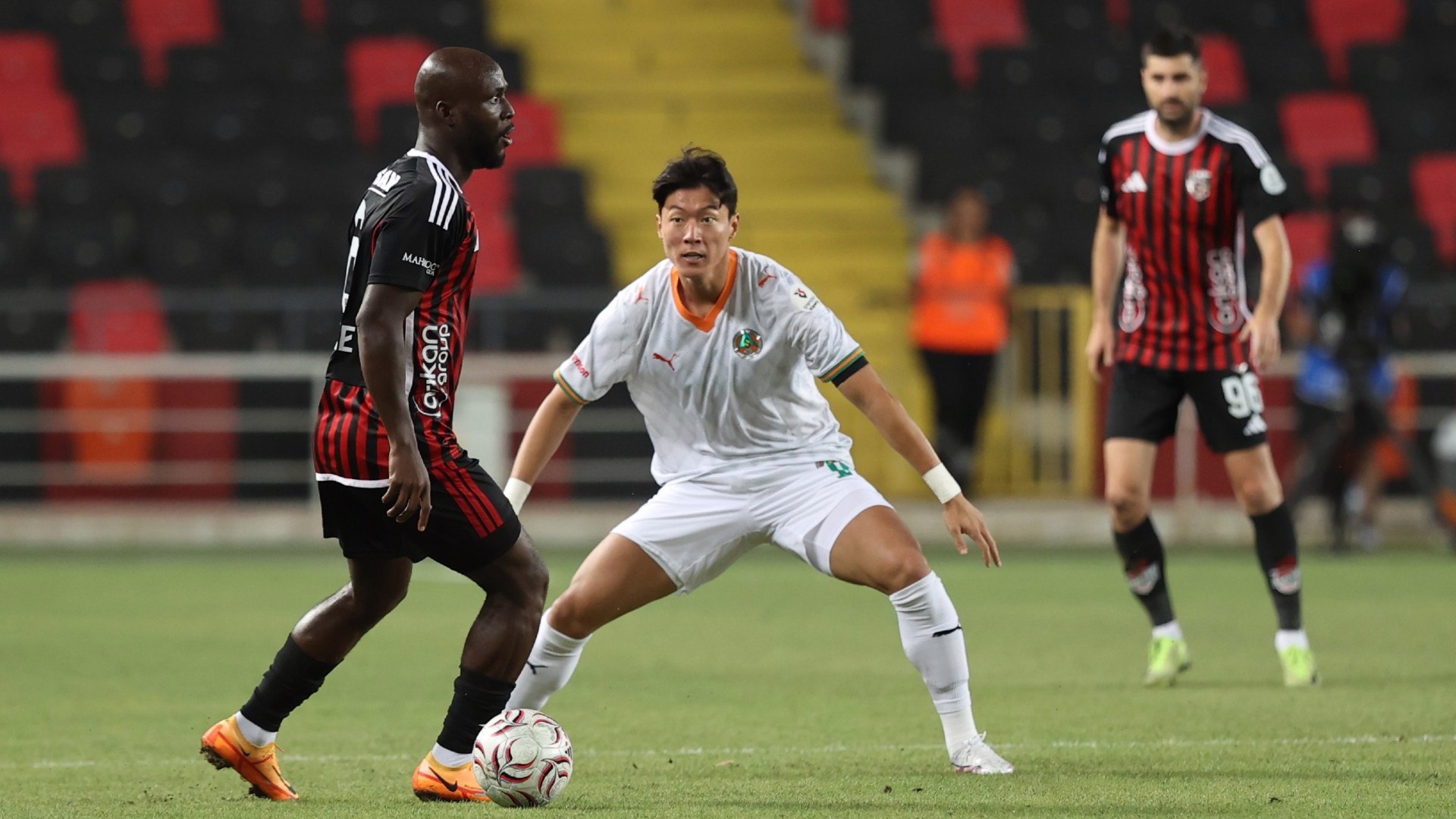 Gaziantep FK ile Alanyaspor puanları paylaştı