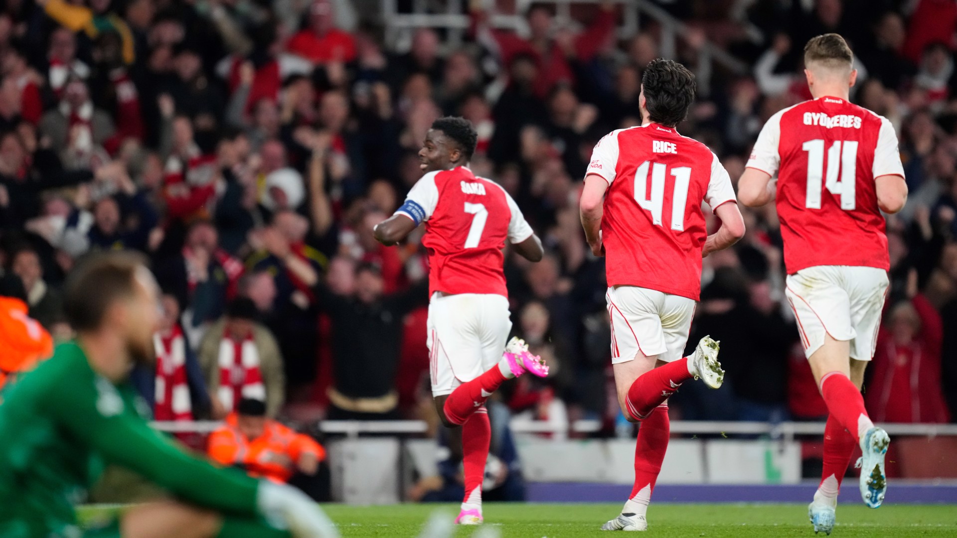 Arsenal finale yükseldi