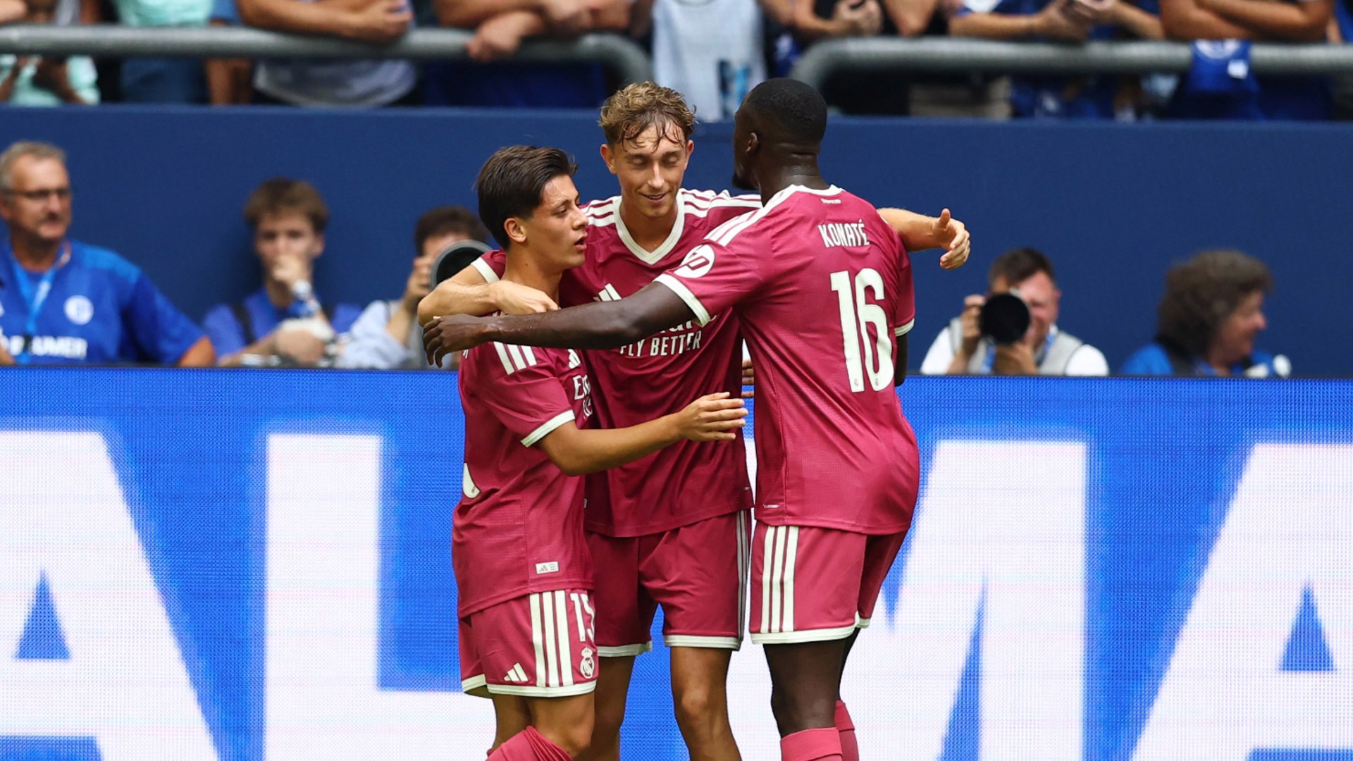 Real Madrid 3 golle kazandı
