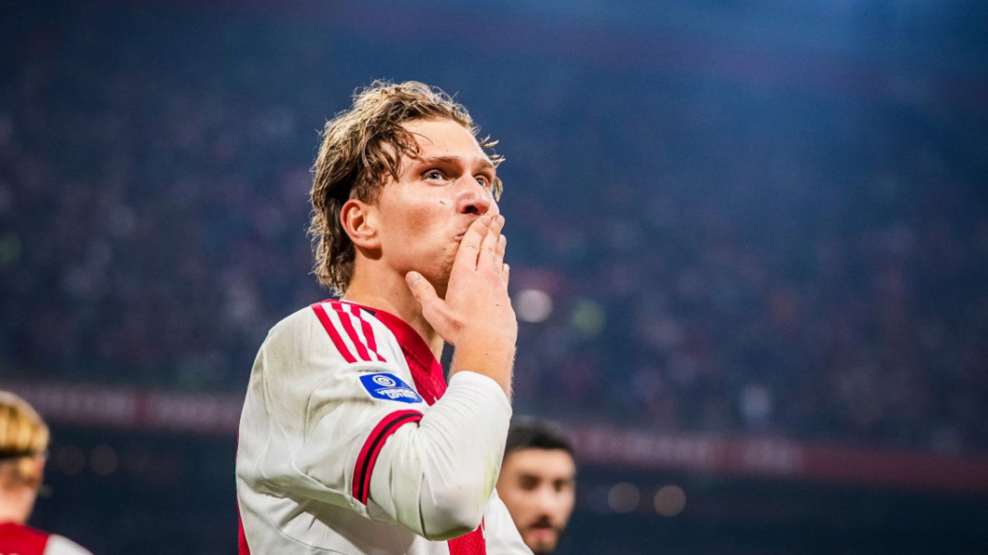 Mika Godts rejoint le Paris Saint-Germain en provenance de l'Ajax