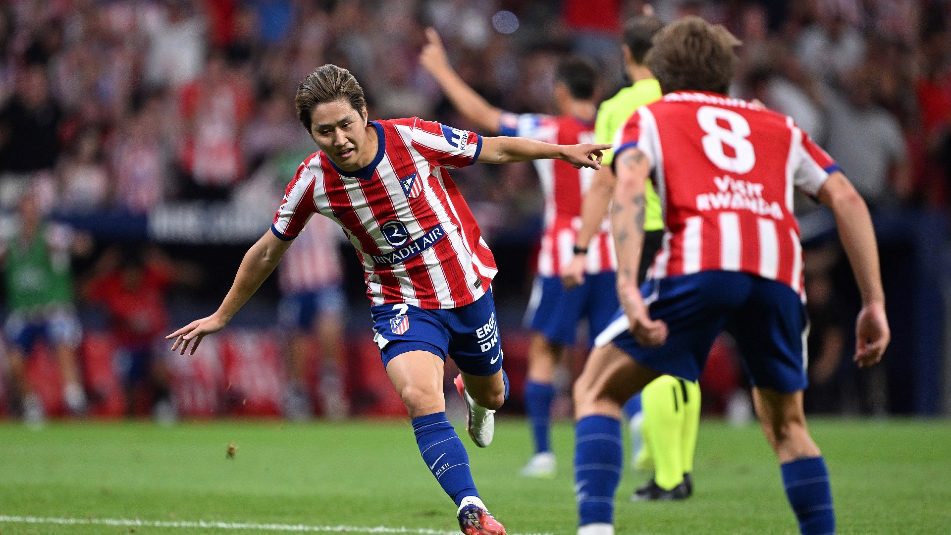 Atletico Madrid galibiyetle başladı
