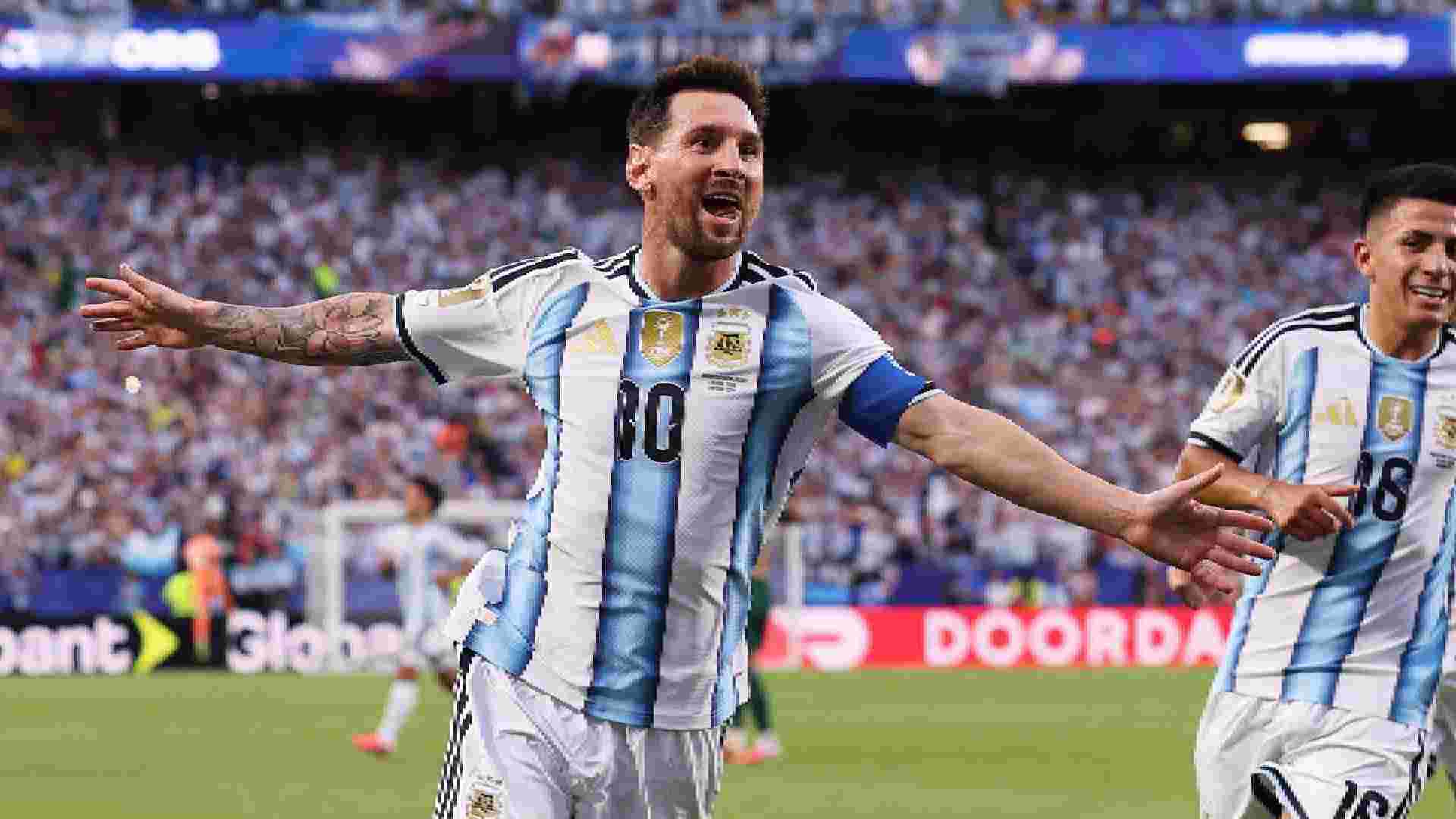 Triplé de Messi, l'Argentine terrasse...