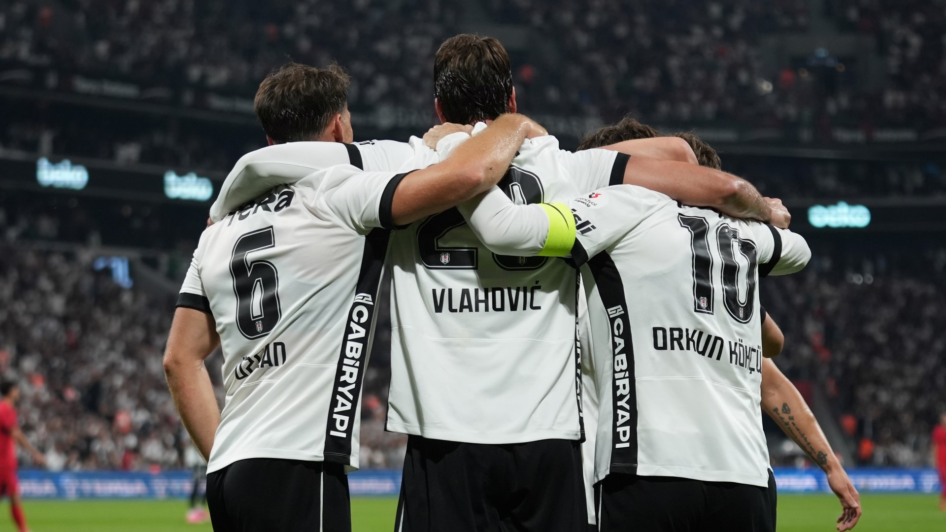 8 gollü maçta Beşiktaş farklı galip