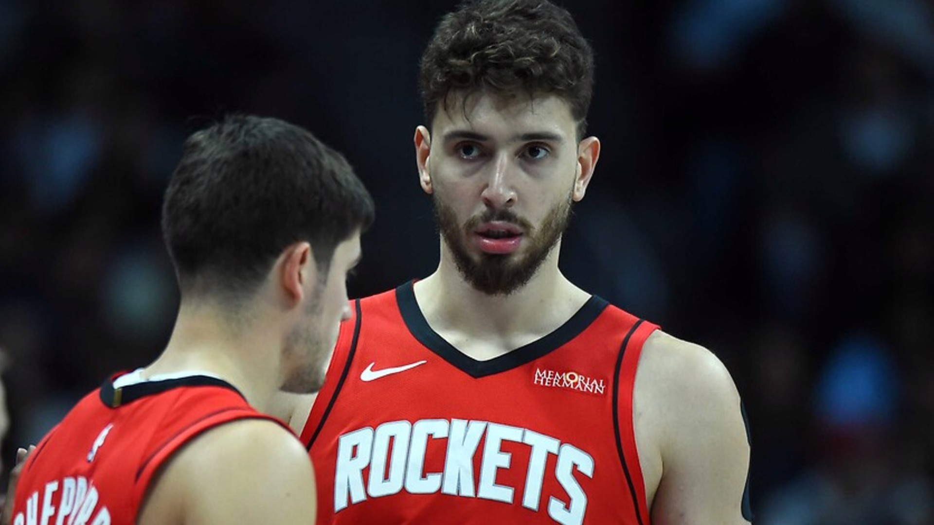 Alperen'li Rockets, Adem'li 76ers'ı yendi