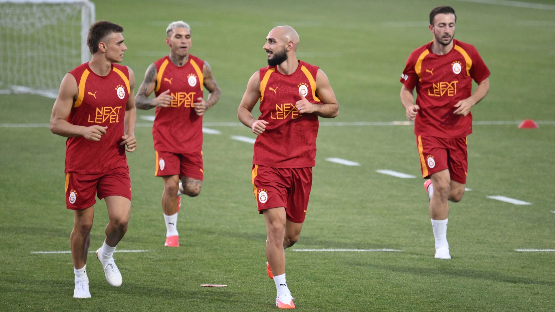 Galatasaray hazırlıklarına başladı