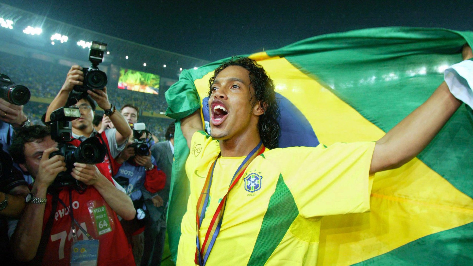 Ronaldinho’nun Seaman’ı avladığı an
