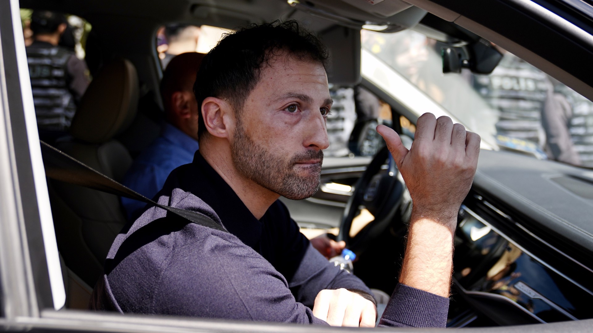 Tedesco, futbolcularla vedalaştı