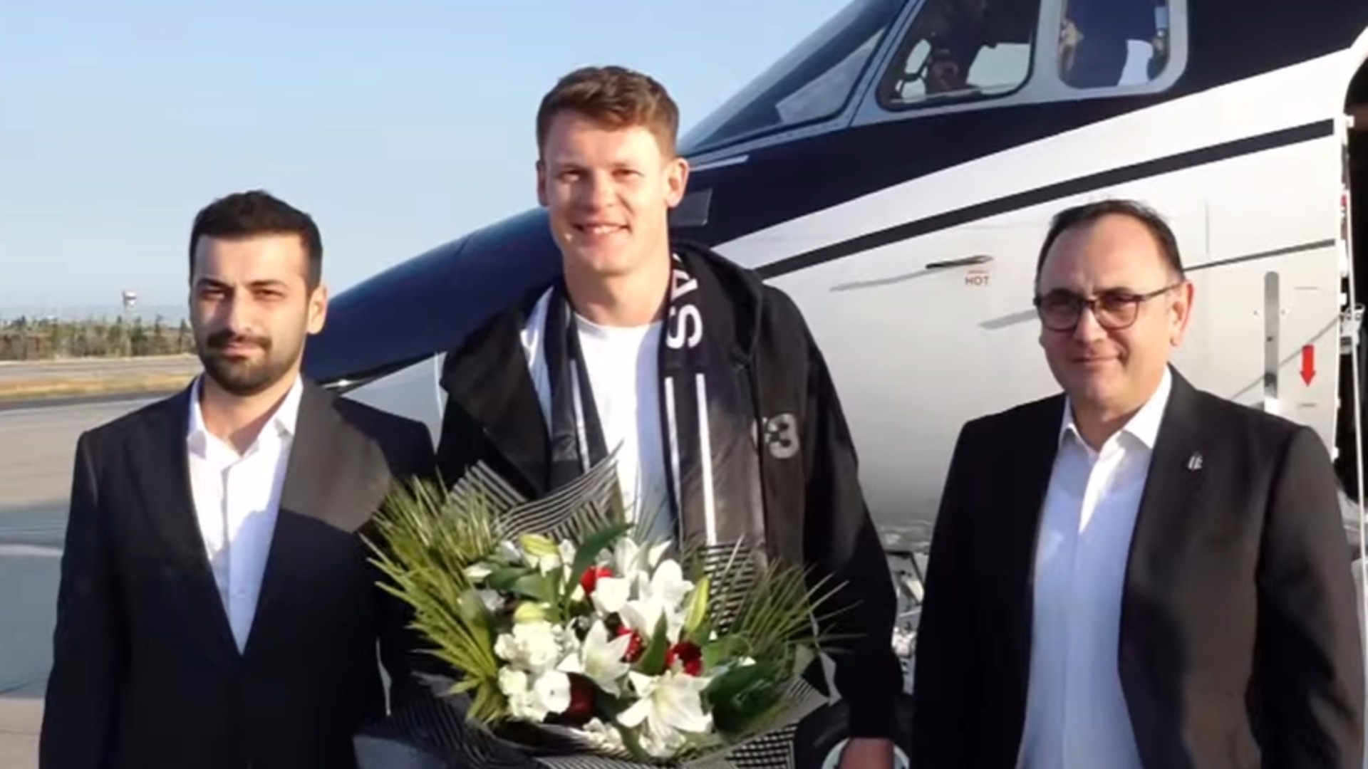 Nübel, Beşiktaş için İstanbul'da